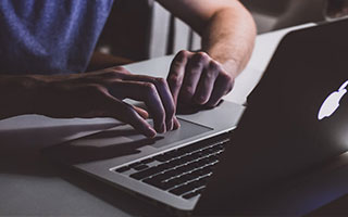 九游体育网址-中国女排新任队长首秀惊艳全场，中国女排新任队长首秀惊艳全场是哪一年